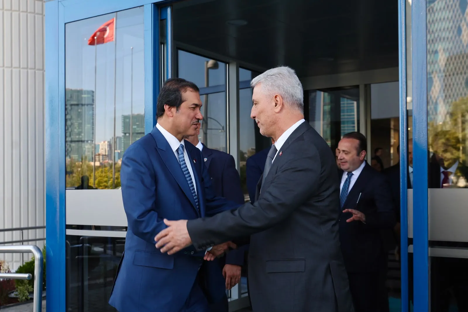 Katar ile ticaret hedefi 5 milyar dolar, Bakan Bolat masada
