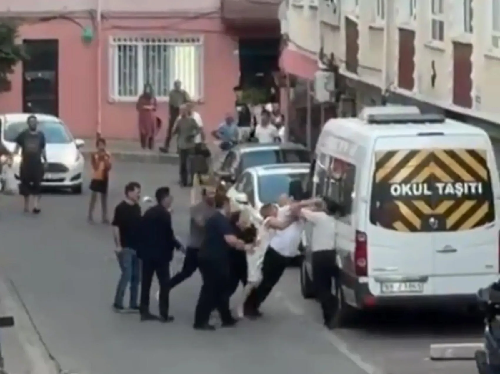 Çorlu'da komşu kavgası Keserli saldırı kamerada