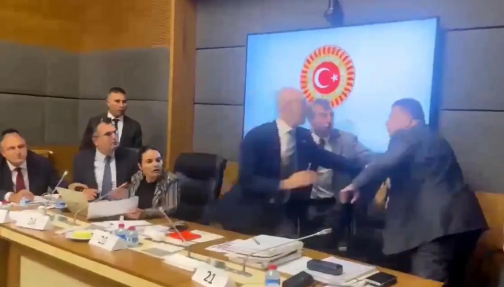 Meclis komisyonunda infaz düzenlemesi gerginliği