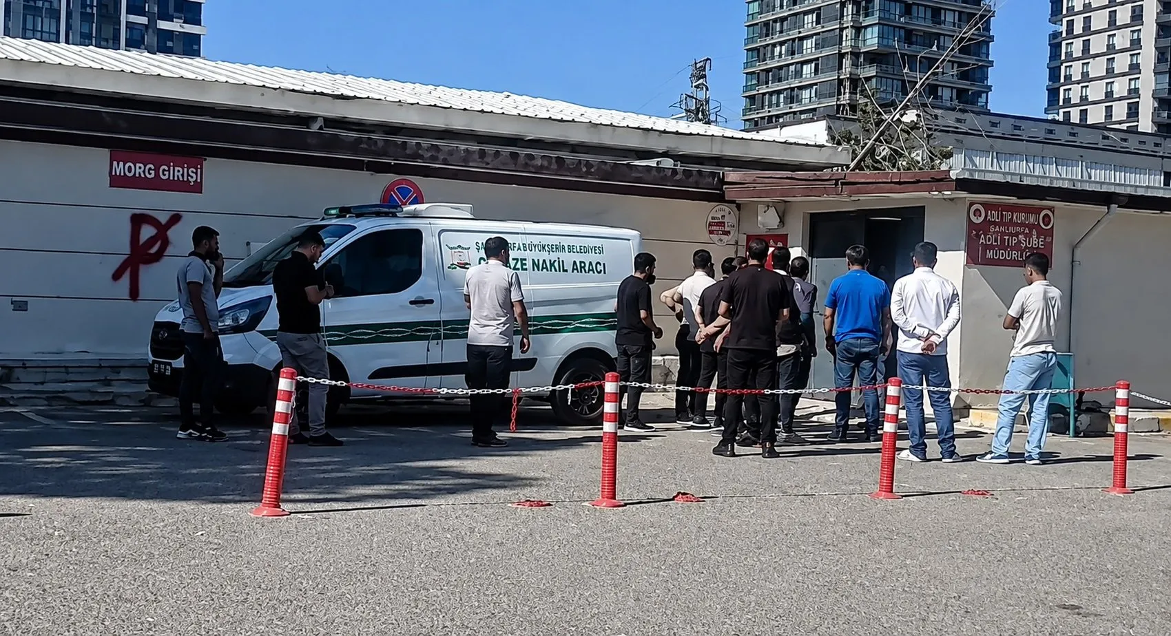 Fırat Nehri serinlemek isteyen iki kişiye mezar oldu