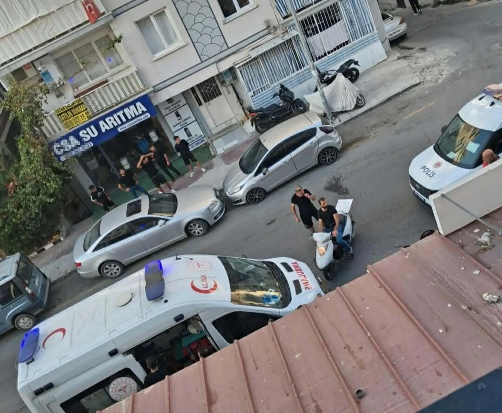 Telefonda başlayan gerilim sokağa taştı: Pompalı tüfekli saldırıda iki kişi yaralandı