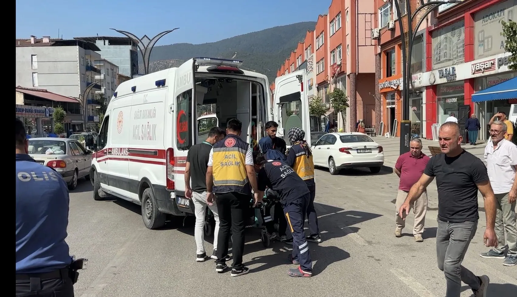 Karabük’te yaya geçidinde kaza 77 yaşındaki adama otomobil çarptı