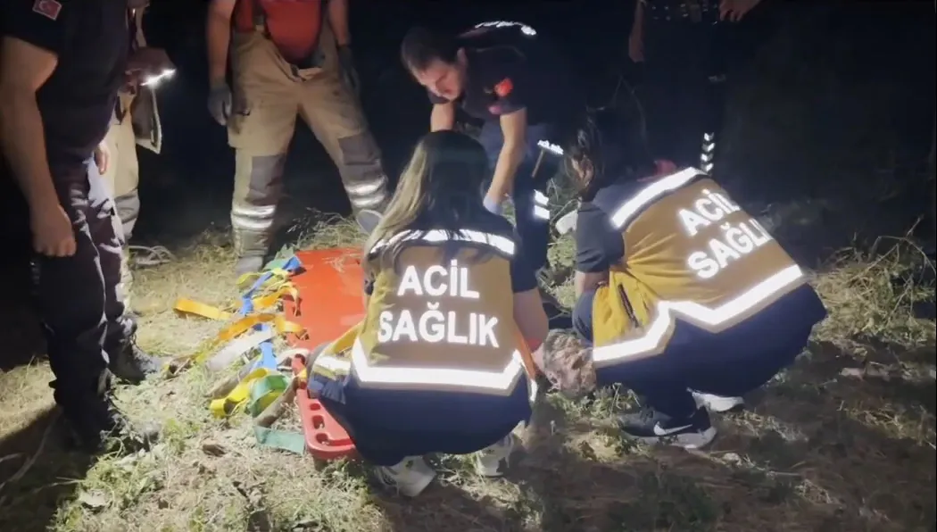 Bursa'da gece yarısı korkunç kaza Otomobil uçuruma yuvarlandı