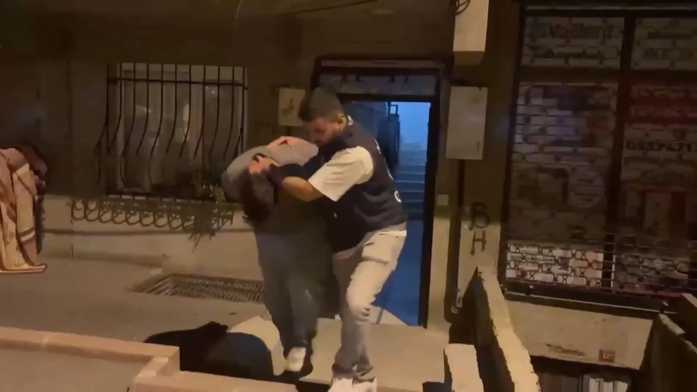 Sultangazi'de ATM ve kuyumcu müşterilerini avlayan gaspçı yakalandı