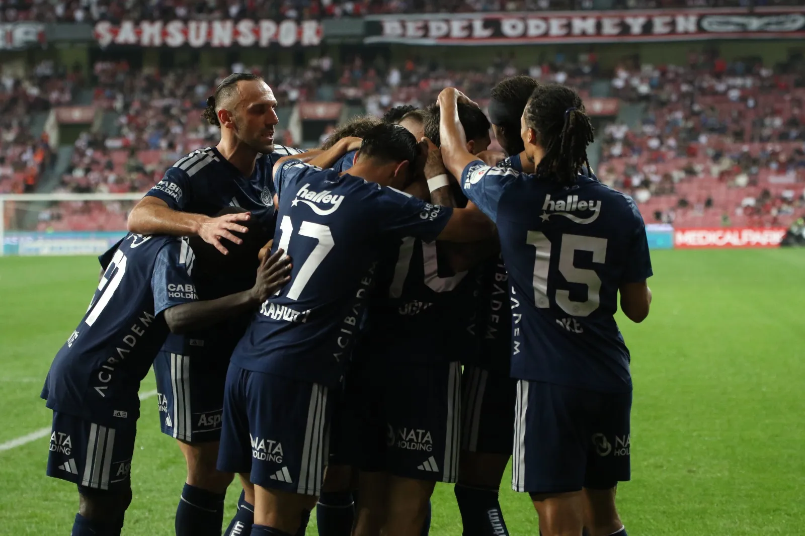 Fenerbahçe Samsun deplasmanında hata yapmadı: 19 Mayıs'ta üç puanın sahibi belli oldu