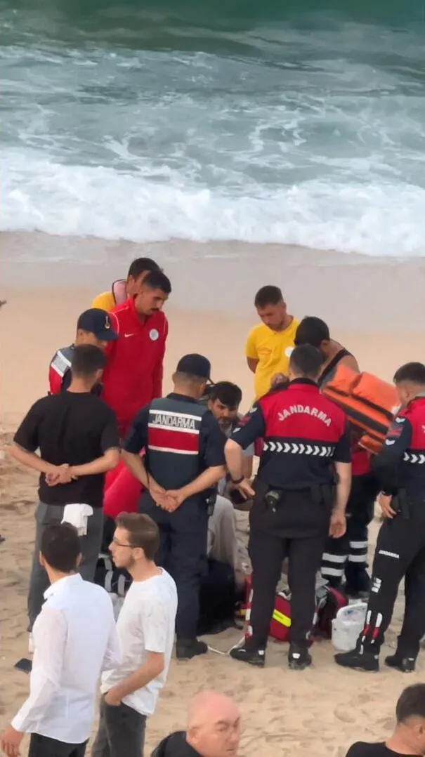 Karaburun Sahili'nde acı son: Dalgaların sürüklediği 58 yaşındaki adam kurtarılamadı