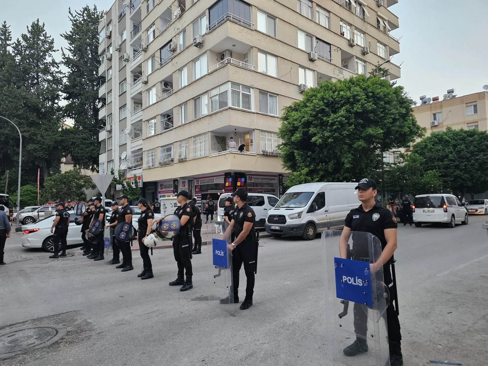Adana'da Furkan Vakfı operasyonu Alparslan Kuytul gözaltına alındı