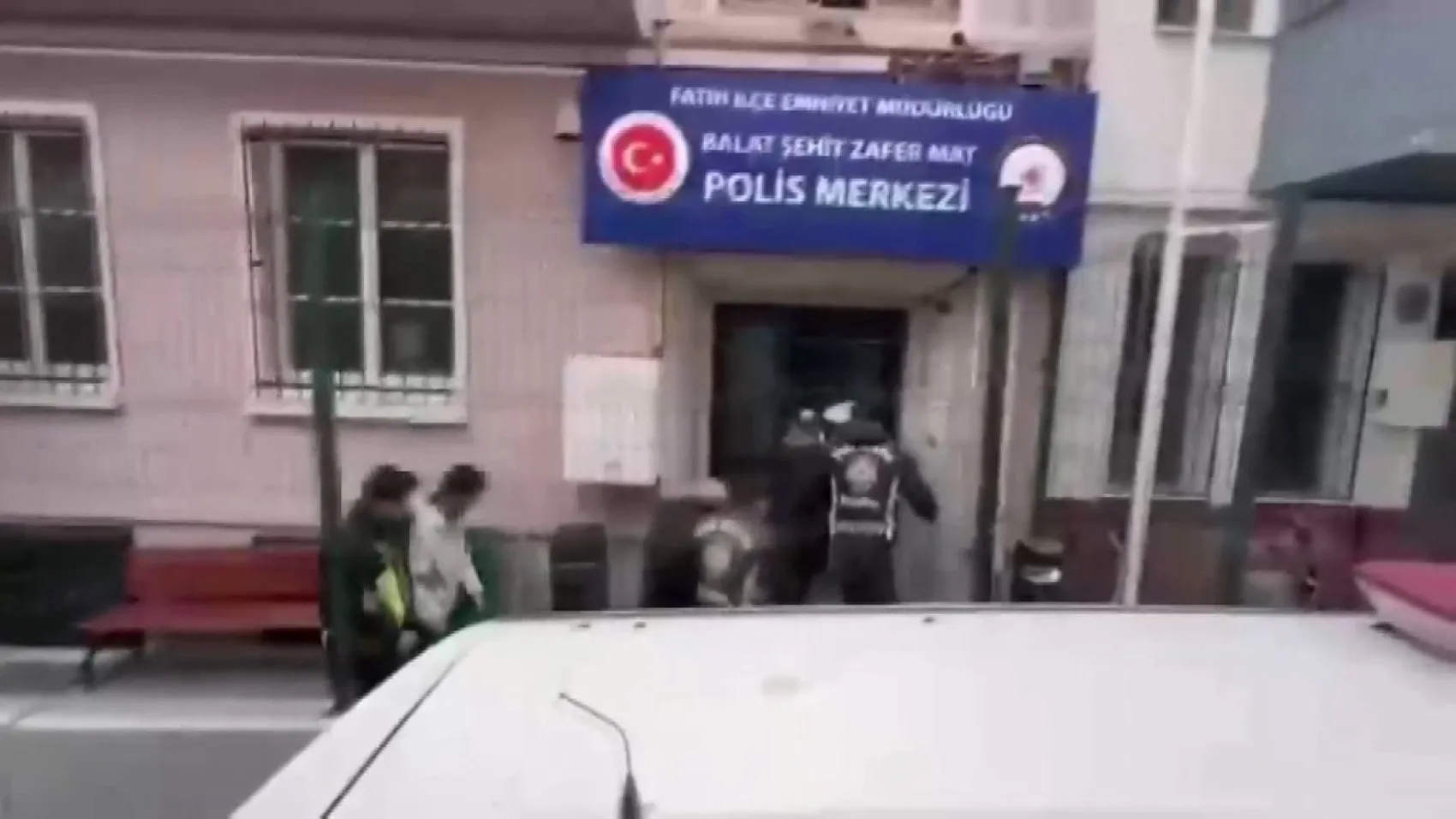 İstanbul sokaklarında değnekçi operasyonu