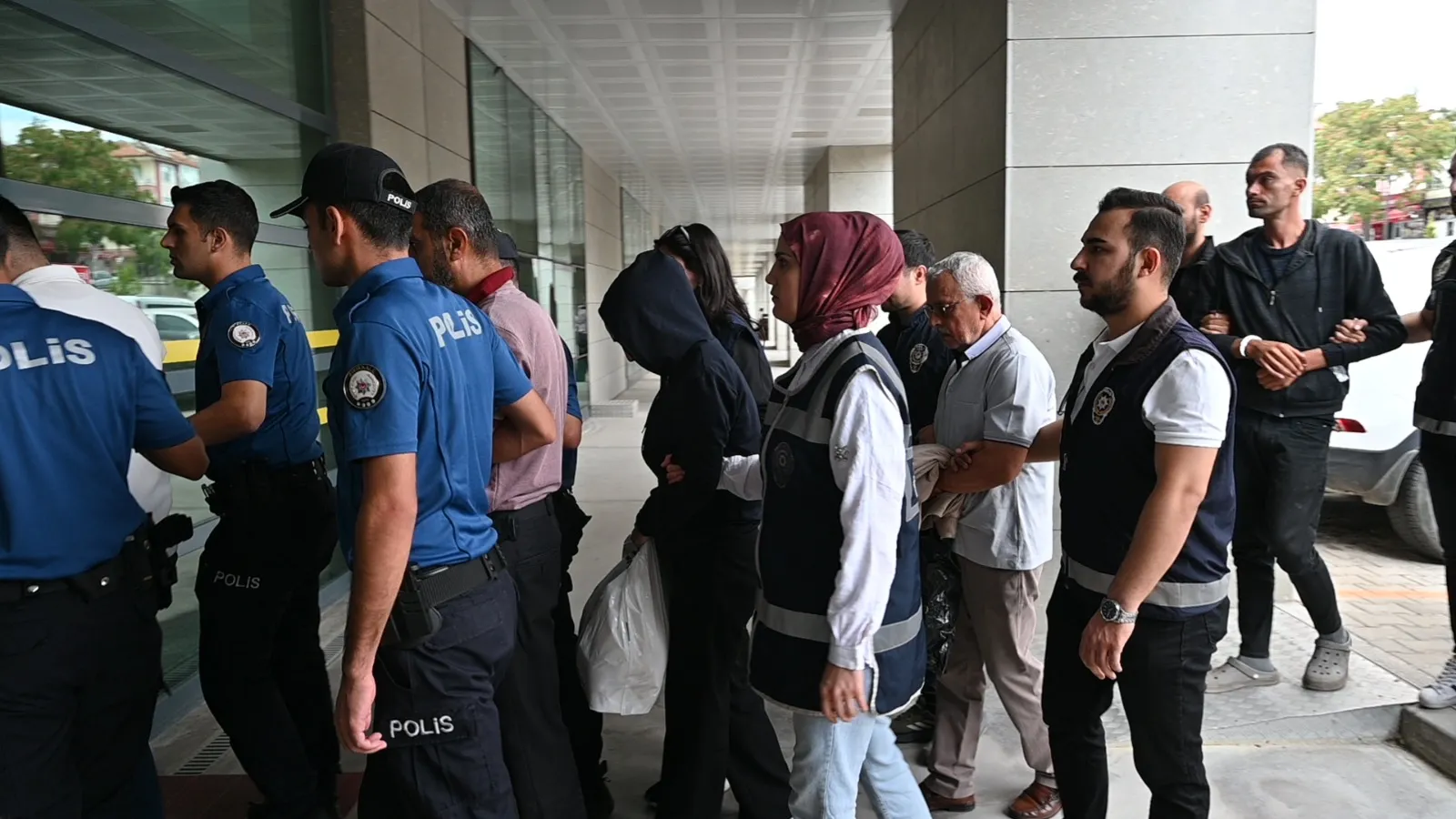 Kırıkkale'de 12 yıllık dondurucu cinayeti davasında 17 gözaltı