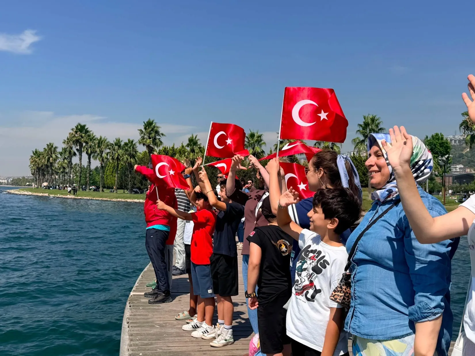 İzmit Körfezi’nde dev donanma geçişi