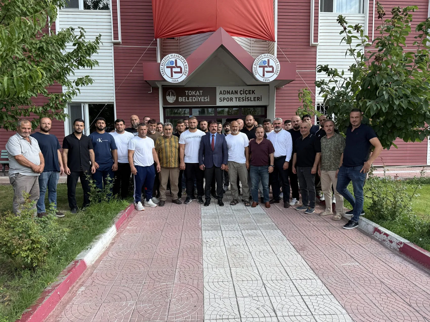 Başpehlivan Serhat Elvan yeni yuvası Tokat ile anlaştı