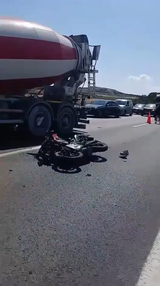 TEM Otoyolu'nda motosiklet kazası 1 ölü 1 yaralı