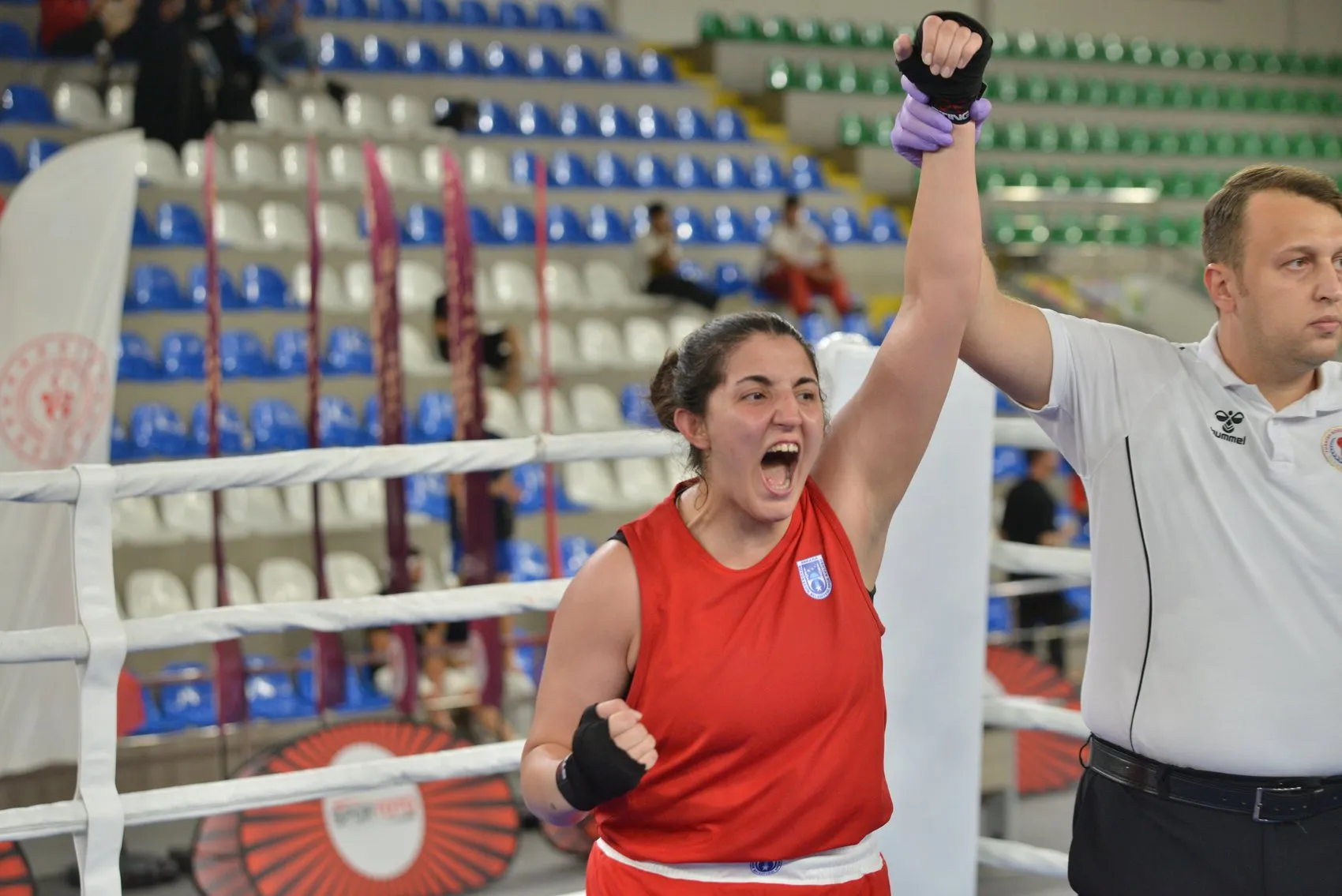 Rize'de ringler şampiyonlara doydu 59 ilden 365 boksör kıyasıya yarıştı
