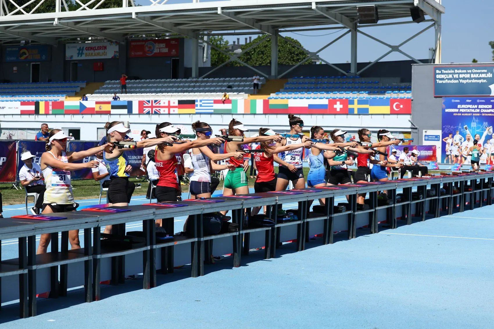 Milli sporcular Avrupa Şampiyonası’nda yarı final biletini kaptı