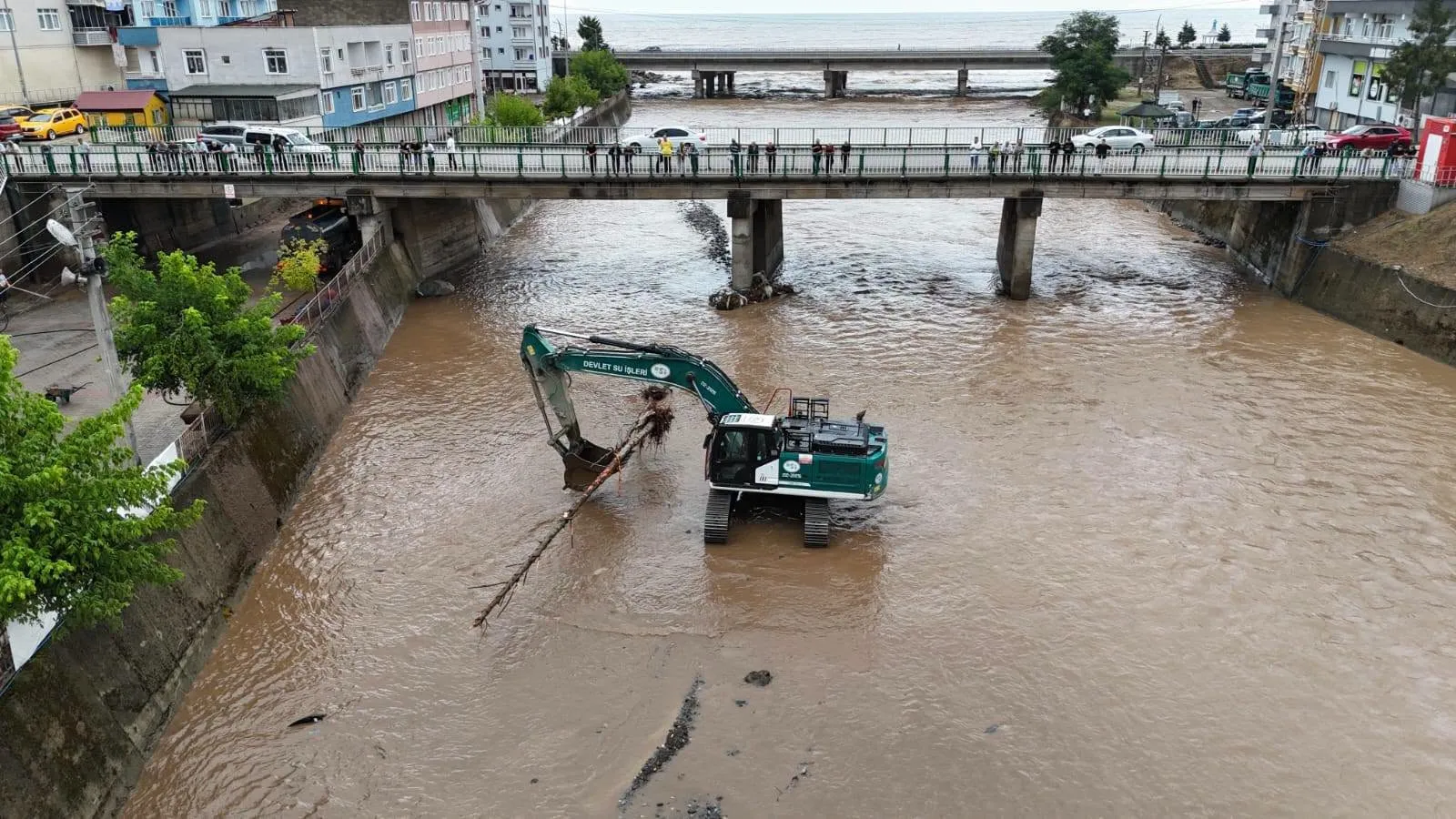 Giresun selinde kaybolan iki kişiyi arama çalışmaları sürüyor