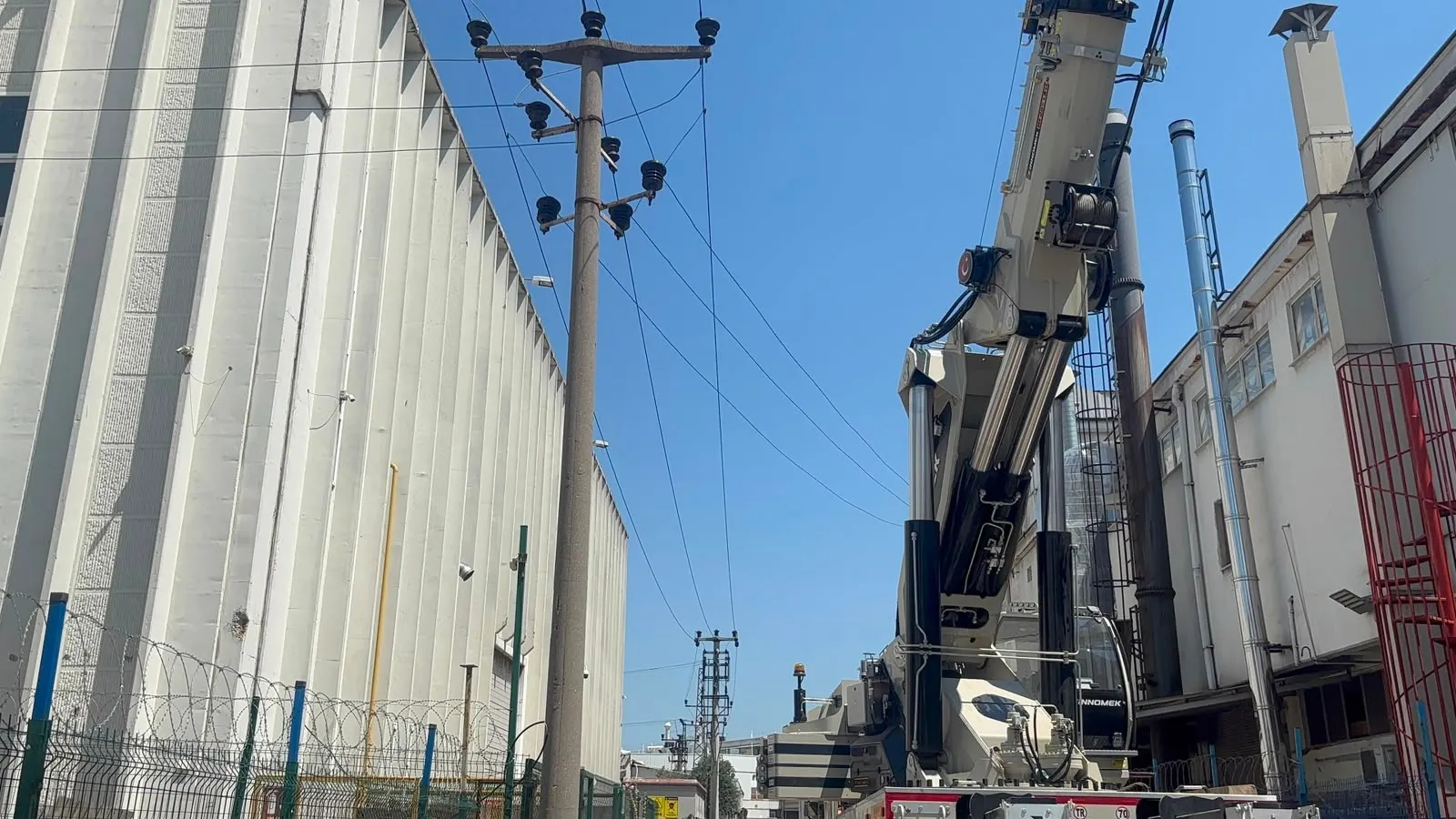 Bursa'da inşaat mühendisi elektrik akımına kapılarak ağır yaralandı