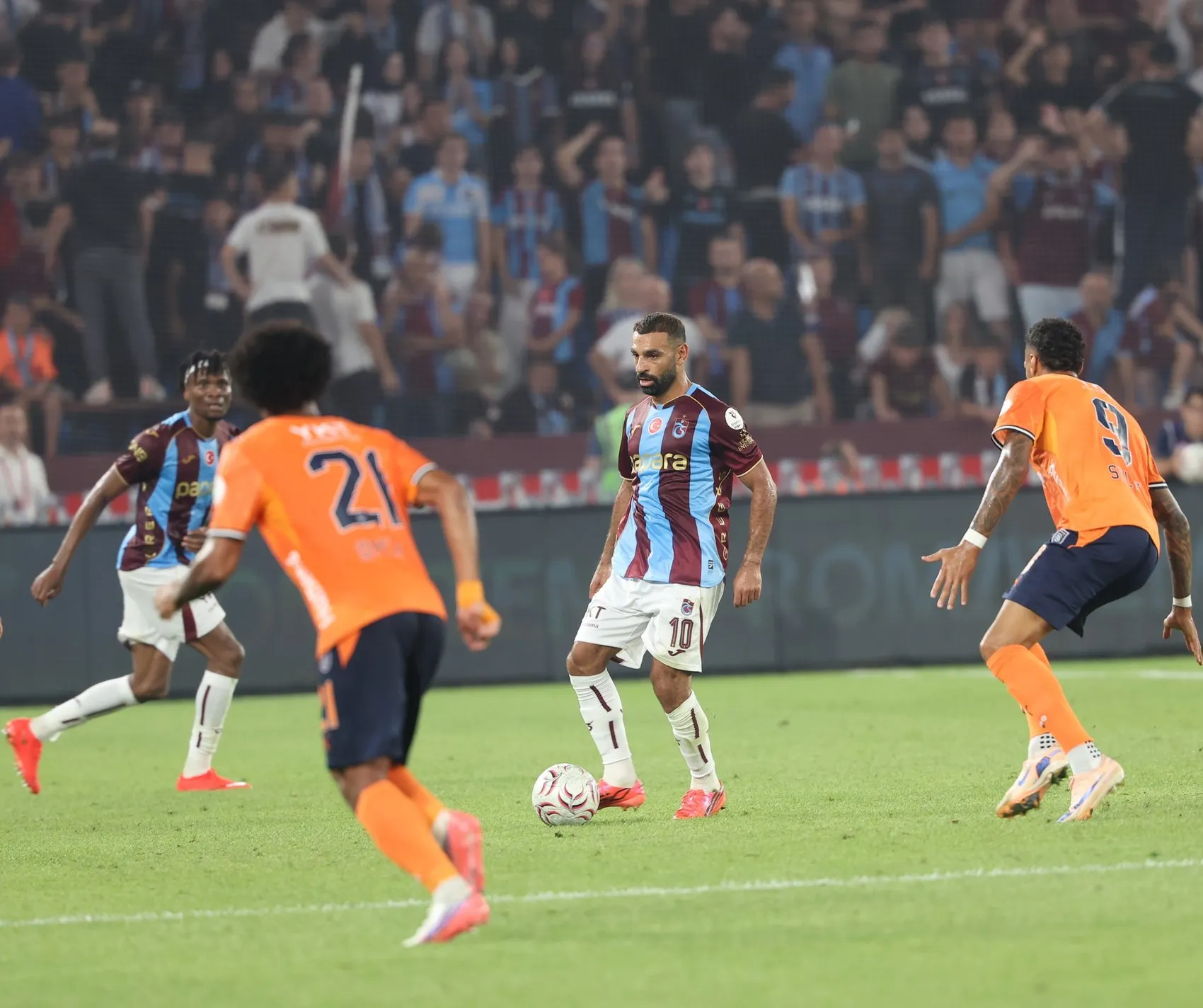Başakşehir Trabzon’da kazandı, yarışta iddiasını sürdürdü