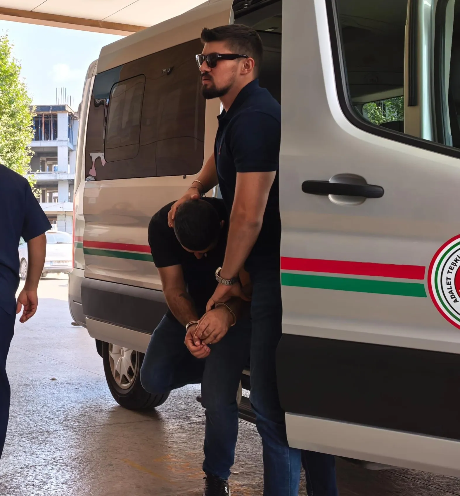 İnegöl'de zehir tacirine suçüstü operasyonu