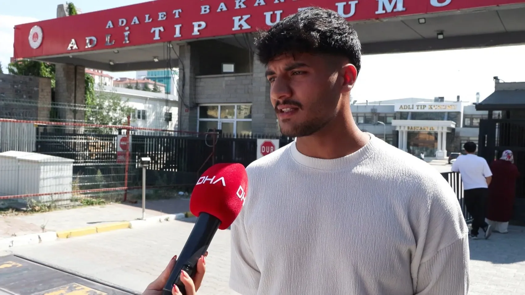 Motosiklet kazası sonrası hastane bahçesinde ölüme terk edildi