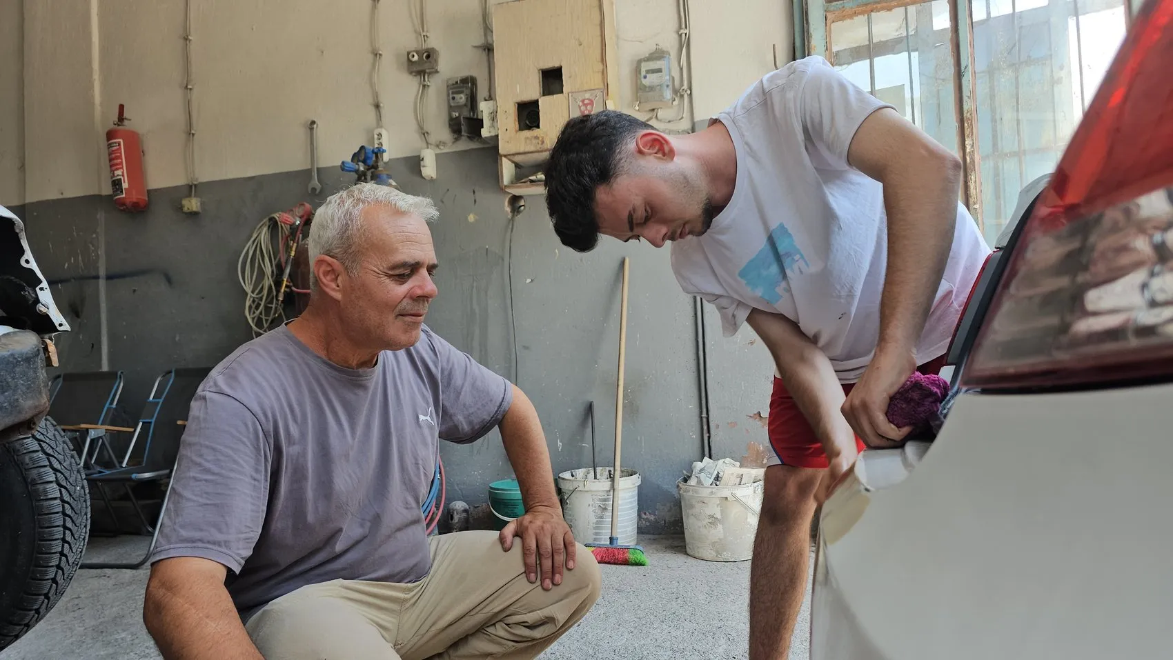 Zonguldaklı usta baba mesleğini oğluna miras bırakıyor