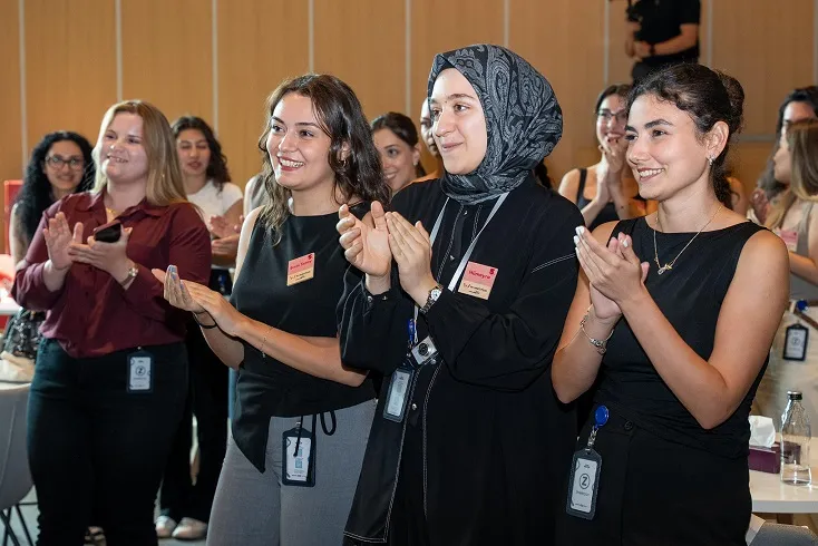 Genç kadınlar enerji sektöründe kendi yollarını çiziyor