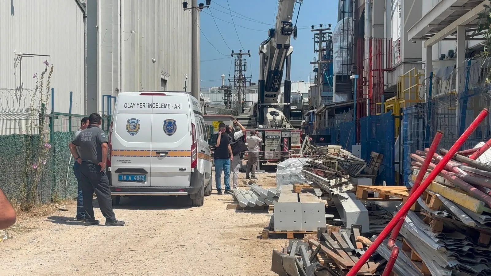 Bursa'da inşaat mühendisi elektrik akımına kapılarak ağır yaralandı