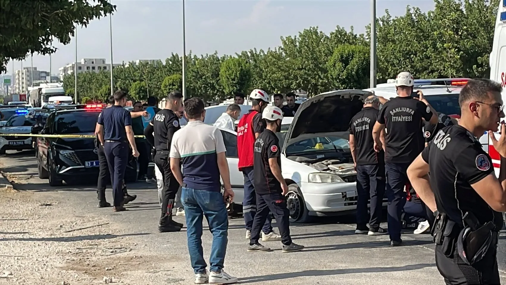Şanlıurfa'da trafik ışıklarında infaz Bir ölü iki yaralı
