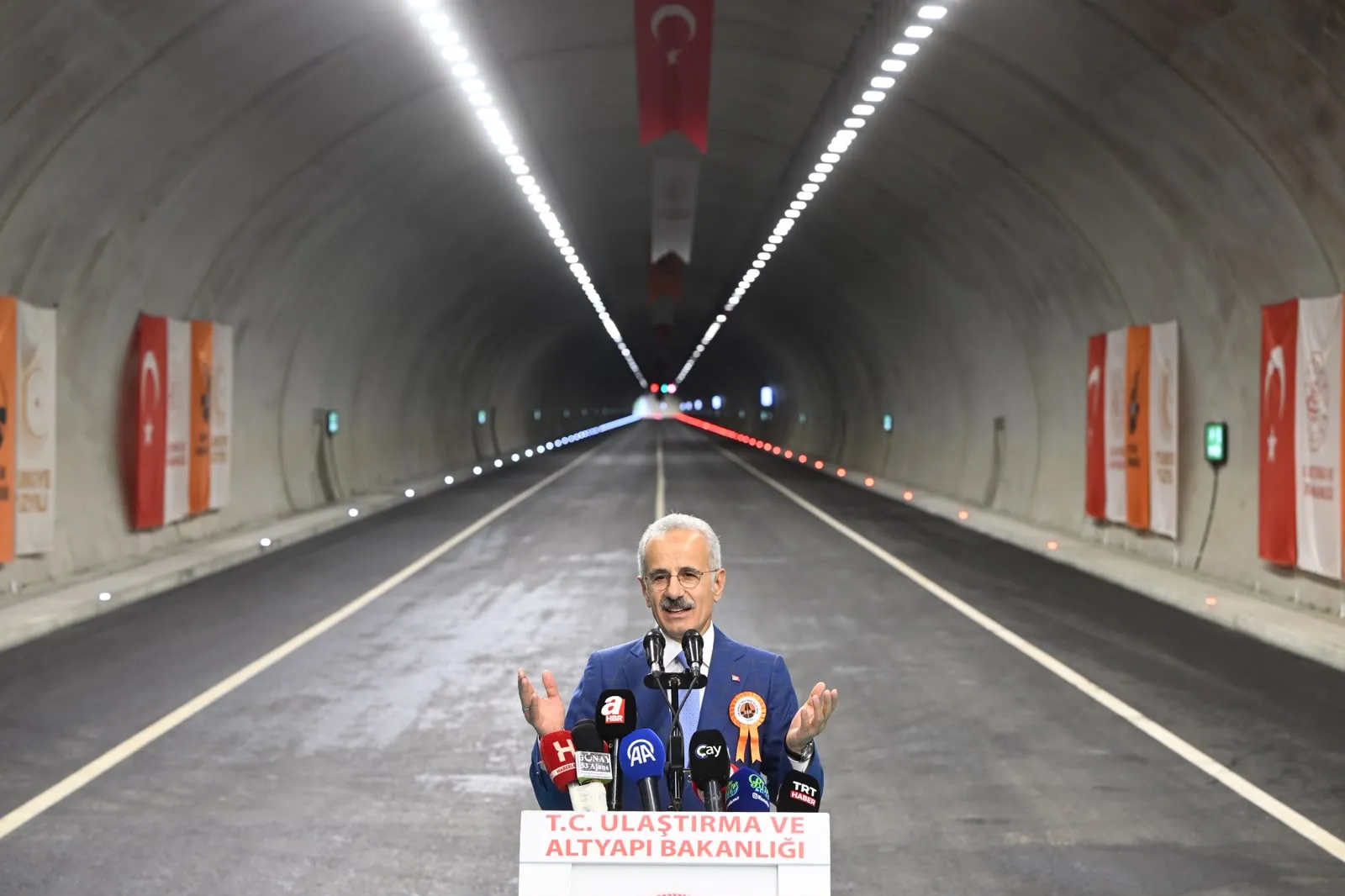 Rize’de Ayder yolunu kısaltan yeni tünel hizmete girdi