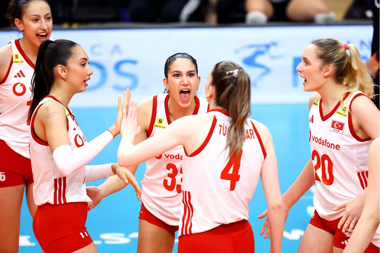 Genç voleybolcularımız dünya şampiyonluğu yolunda finalde