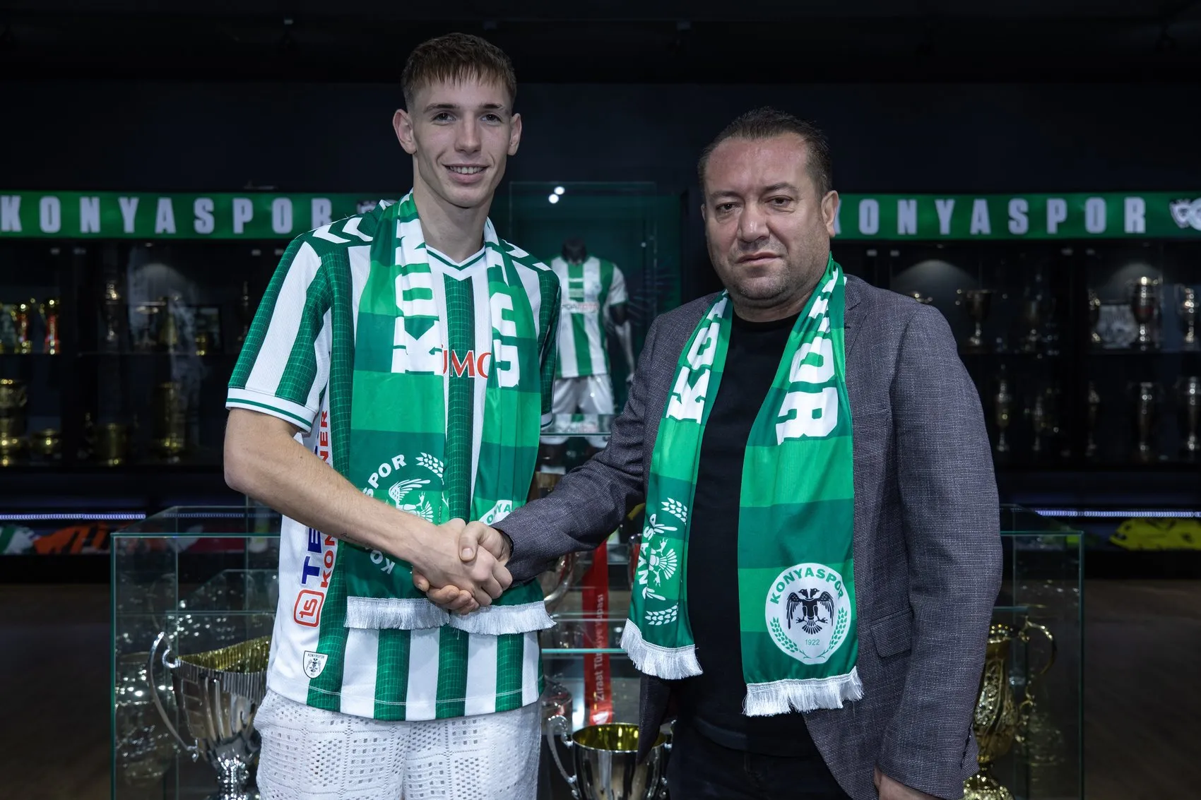 Konyaspor orta sahayı Macar genç yetenekle güçlendirdi