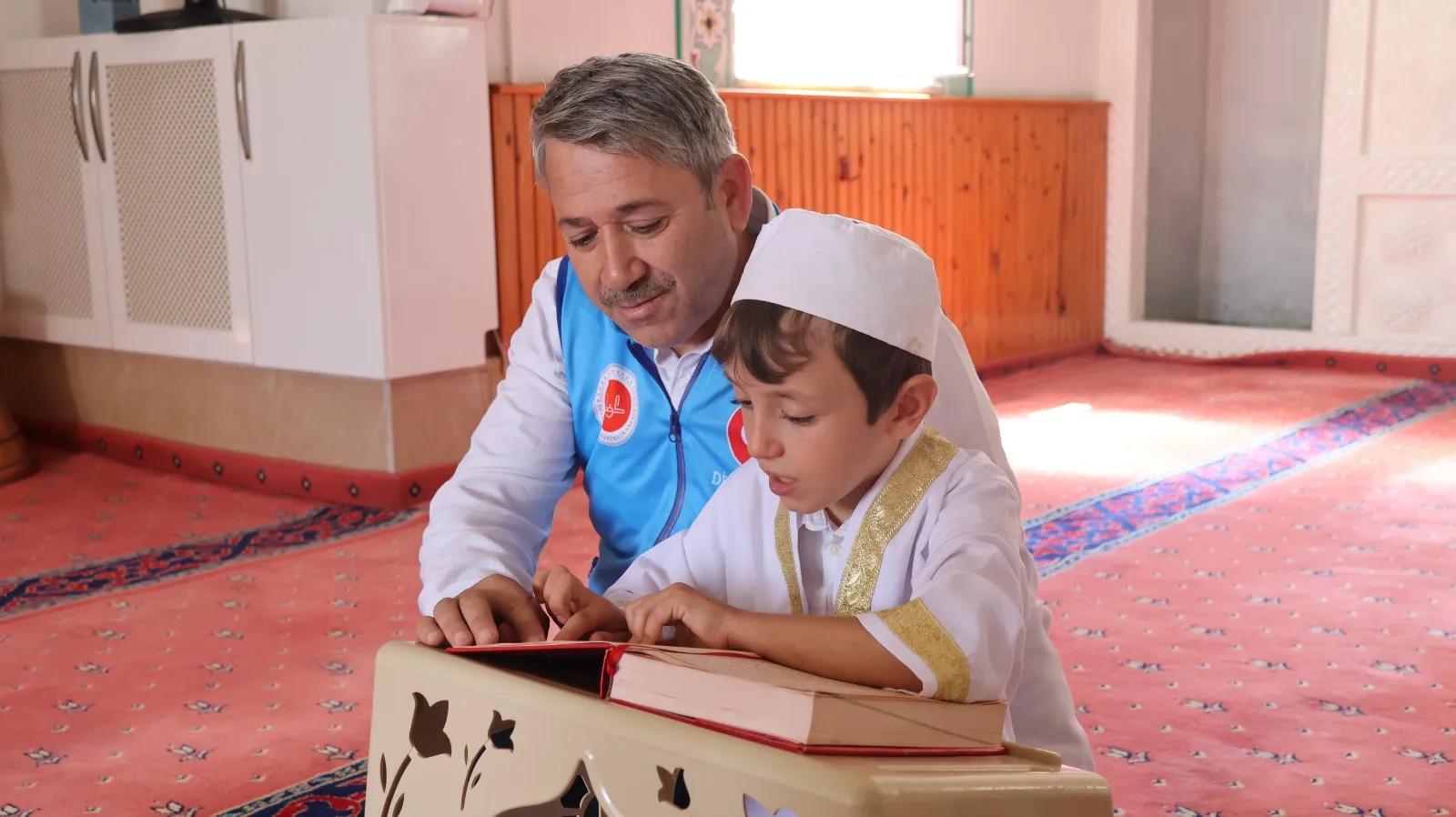 9 yaşındaki Asilhan azmiyle engel tanımadı