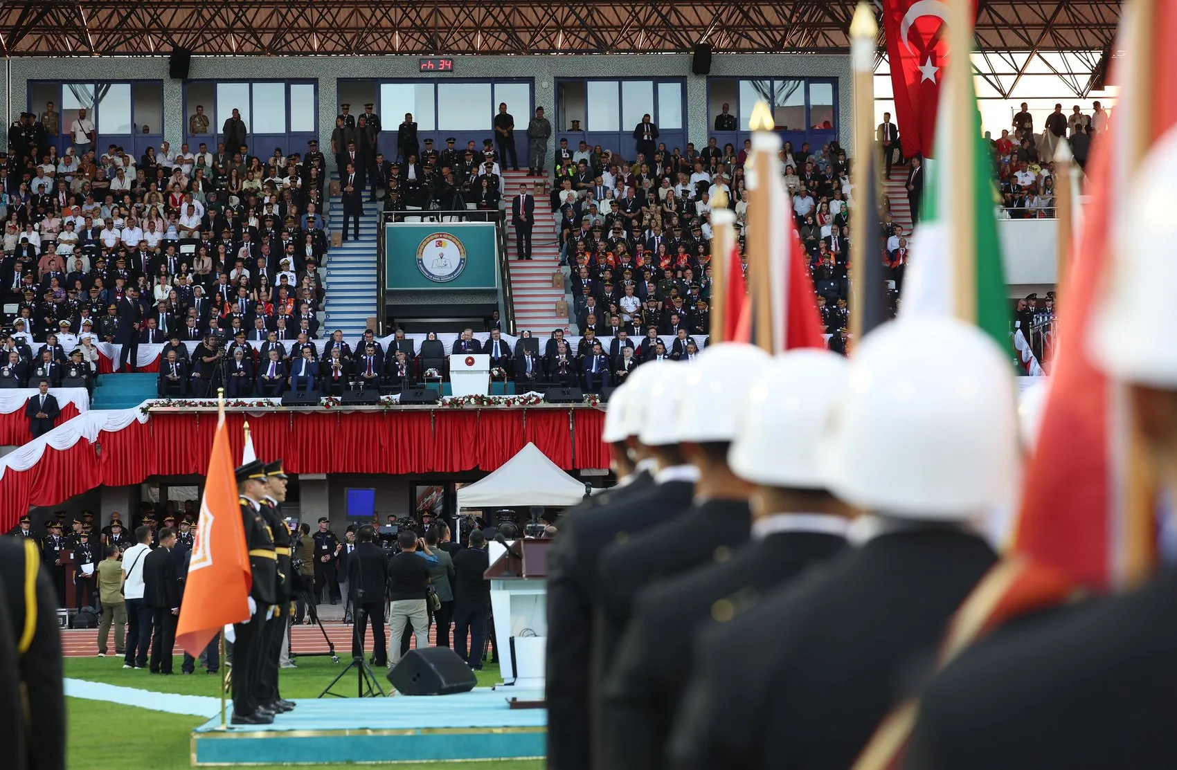 6 bin yeni güvenlik görevlisi sahaya iniyor