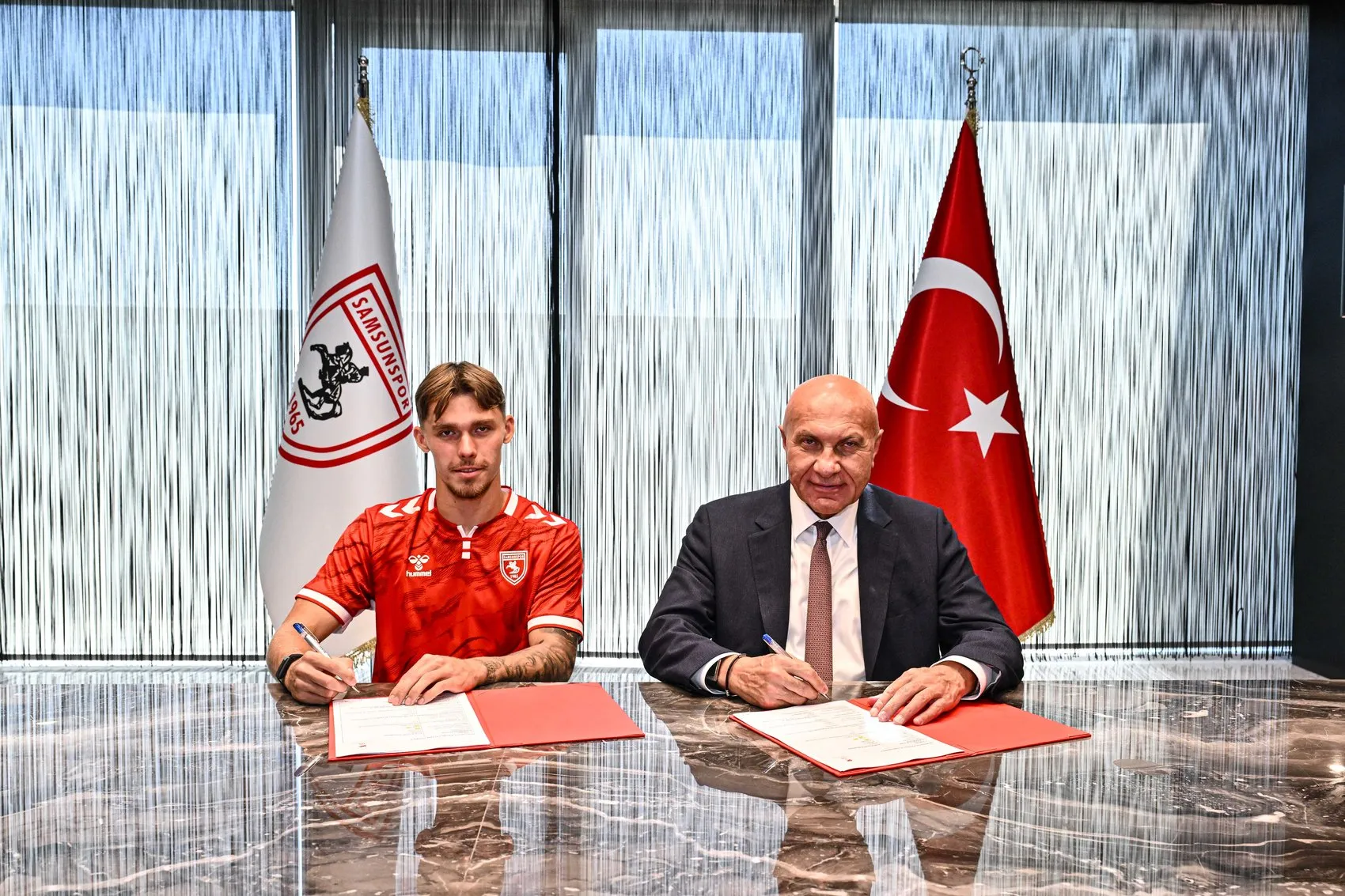 Samsunspor savunmayı Polonyalı genç stopere emanet etti