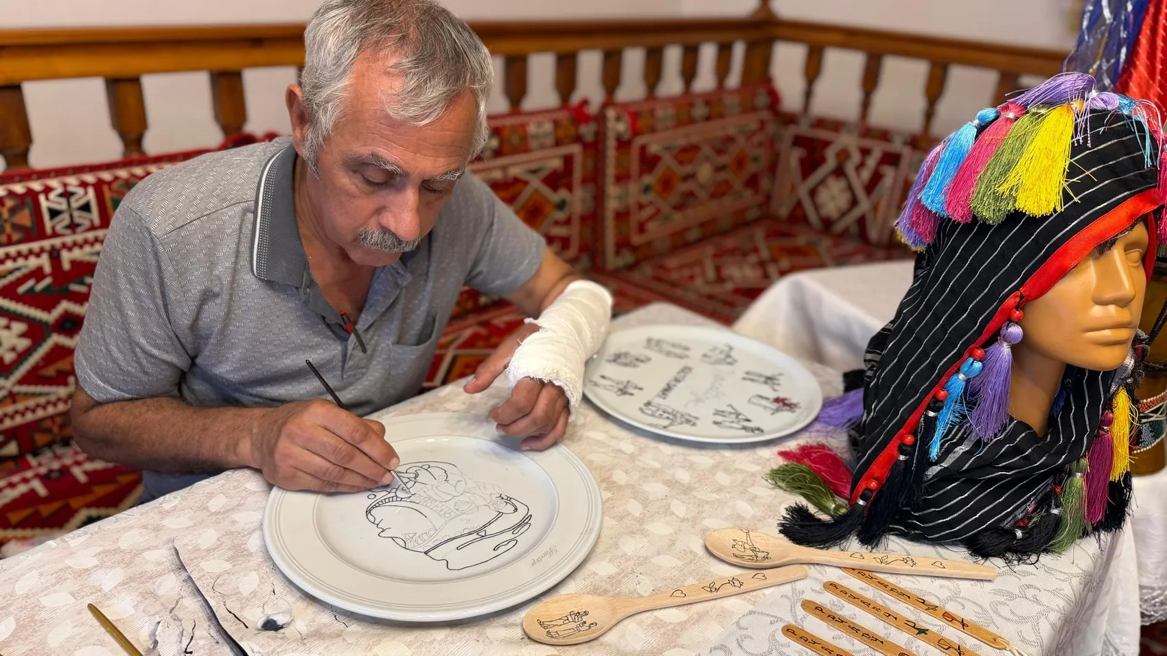 Ankara'dan dünyaya uzanan fırça darbeleri: Halk oyunları tabaklarda hayat buluyor