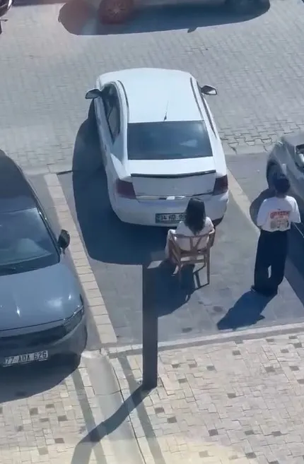 Yalova’da park yeri kavgası Sandalyeyle direndi