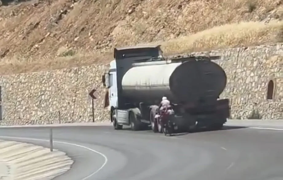 Gaziantep trafiğinde akıllara durgunluk veren tehlikeli yolculuk