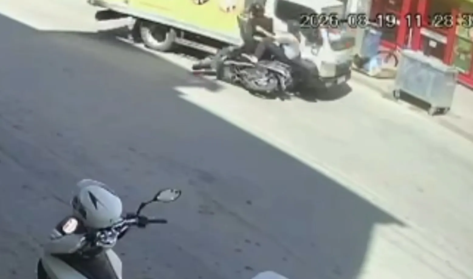 İnegöl’de motosiklet kazası kamerada