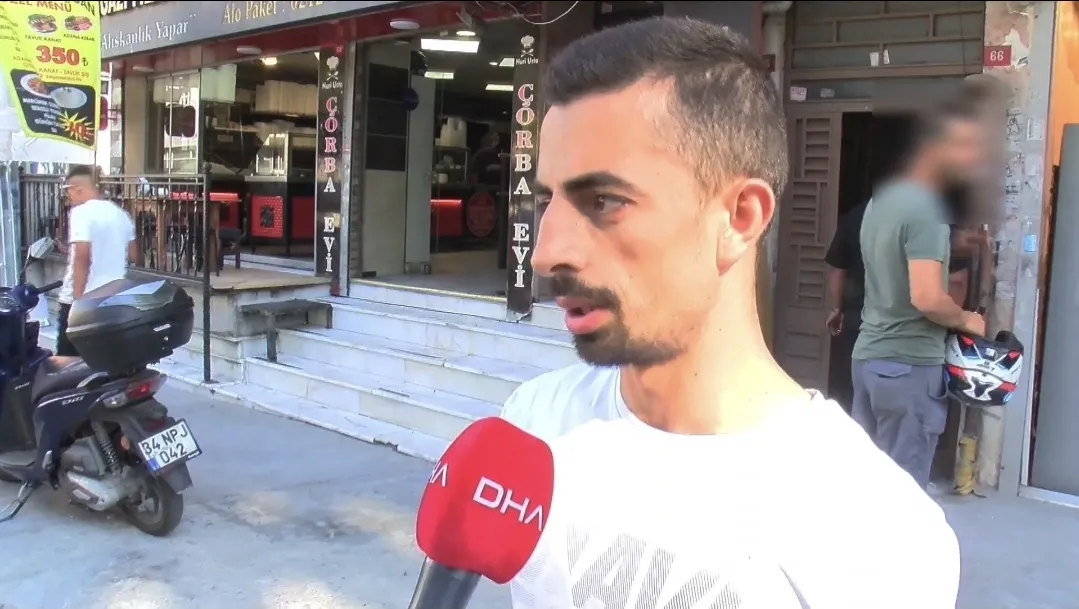 Sultangazi'de anahtarı kontakta unutulan otomobili saniyeler içinde çaldılar