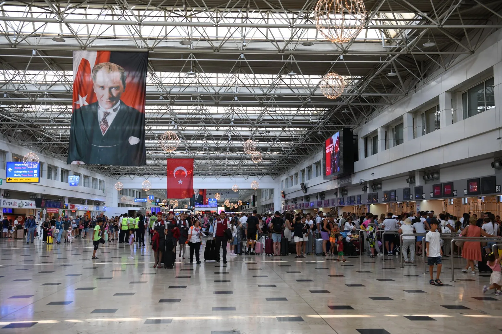 Türkiye semaları bu yıl 138 milyon yolcuyu ağırladı