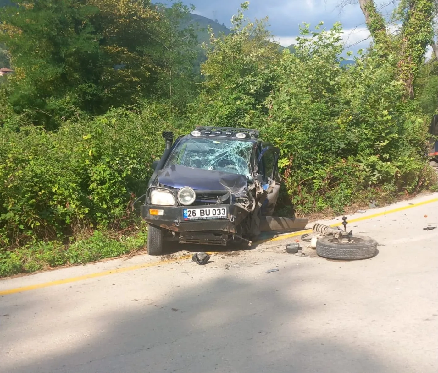 Sakarya Akyazı yolunda iki araç çarpıştı 9 kişi yaralandı
