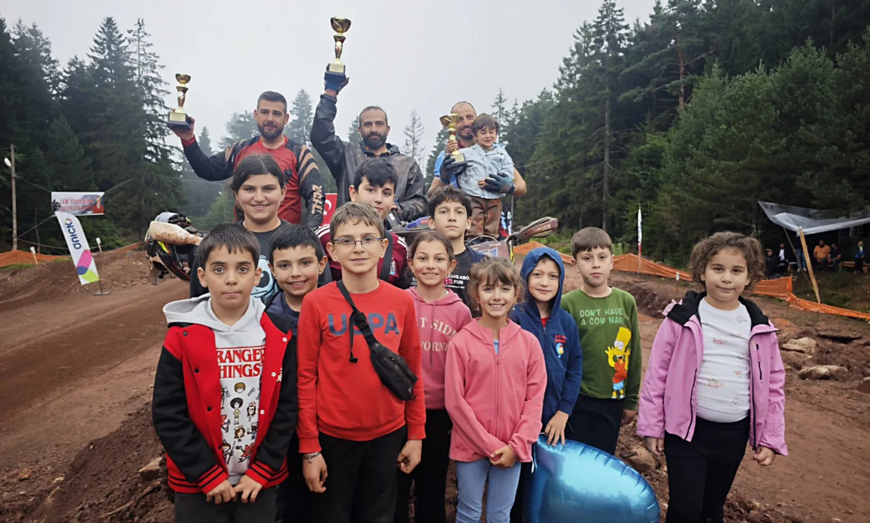 Artvin’in zirvesinde çamur ve adrenalin dolu enduro kapışması