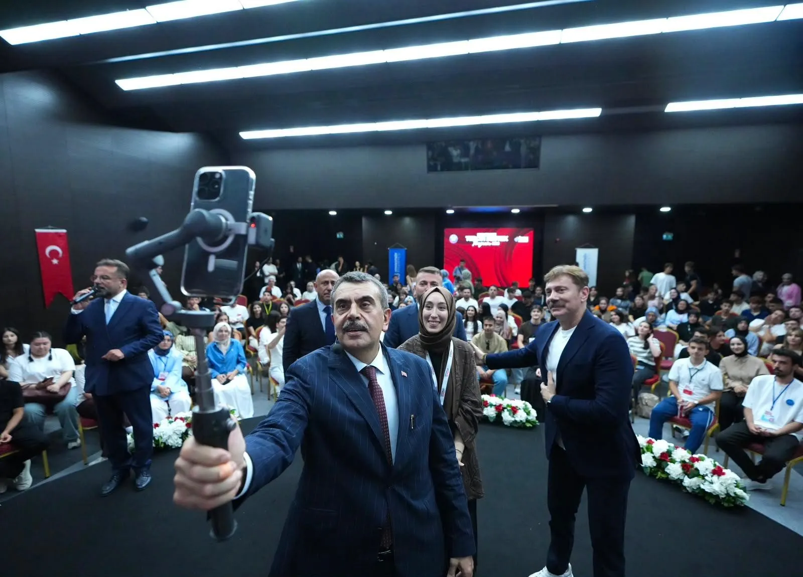 Üniversite sınavında sistem değişmiyor ama sorular yeni müfredata göre şekilleniyor