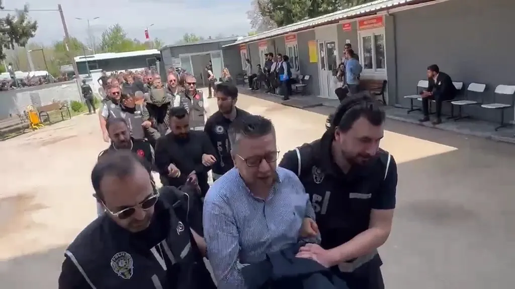 Halfeti Belediyesi davasında 14 kişi için tahliye kararı