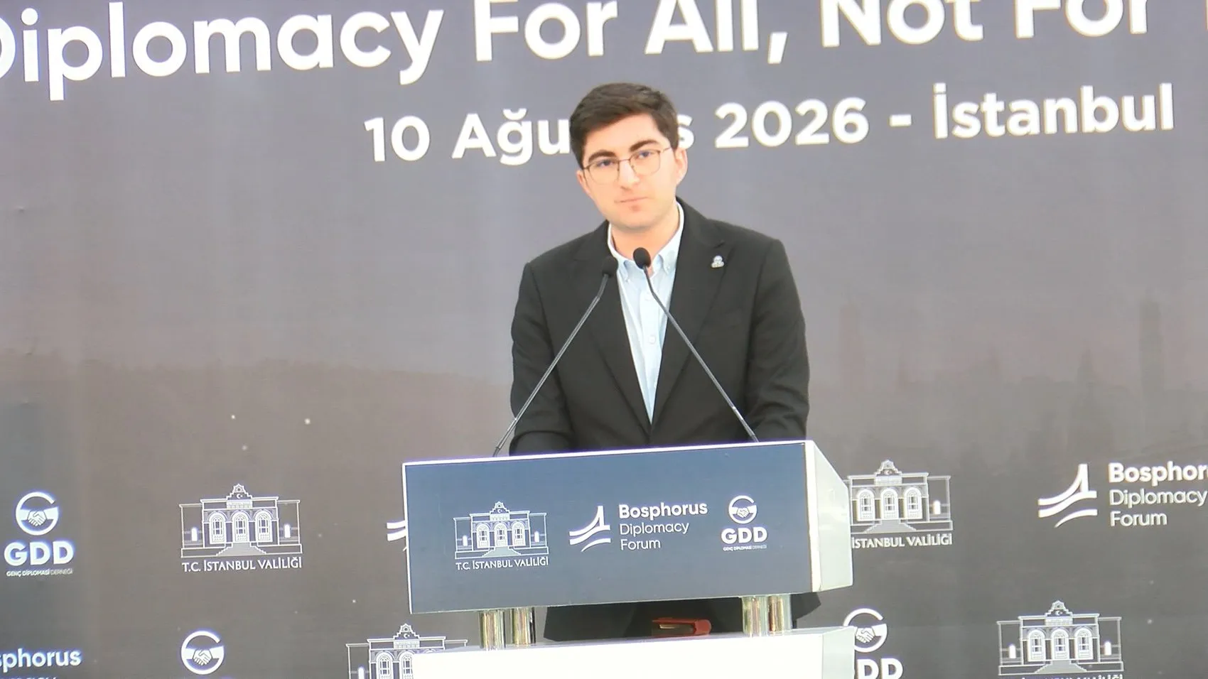 Geleceğin diplomatları İstanbul’da bir araya geldi