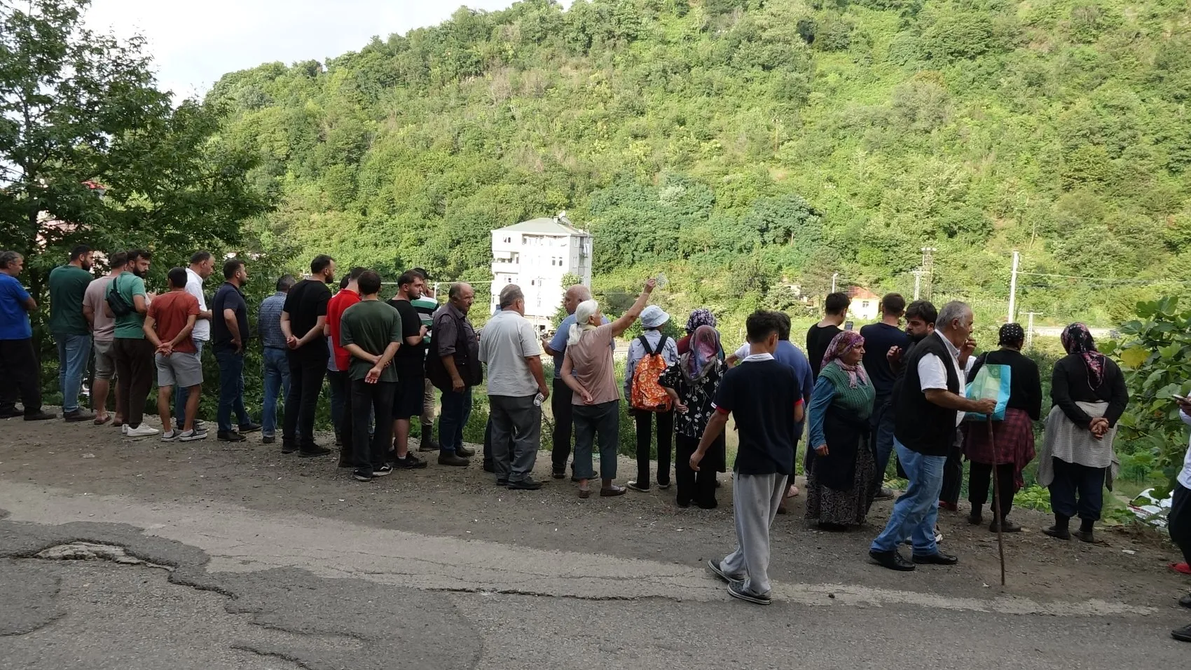 Giresun'daki sel felaketinde anne ve iki kızından acı haber geldi