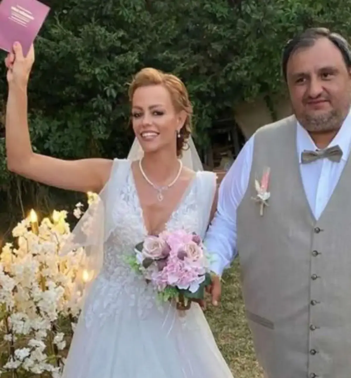 Demet Özdemir in ablası Derya Özdemir boşandı! 5 yıllık evlilik sessiz sedasız bitti 1