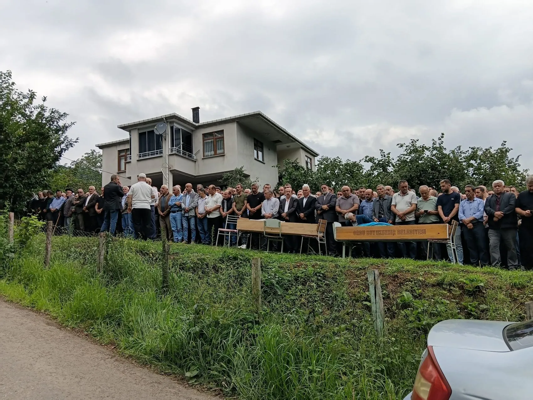Fındık bahçesinde 30 metreden düşen iki bacı, dere kenarında ölü bulundu