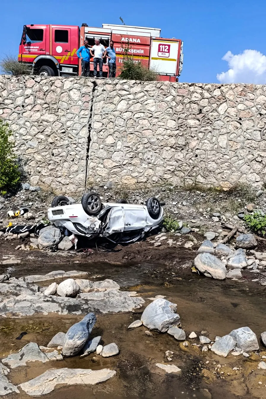 Aladağ'da otomobil dereye uçtu, iki kadın hayatını kaybetti