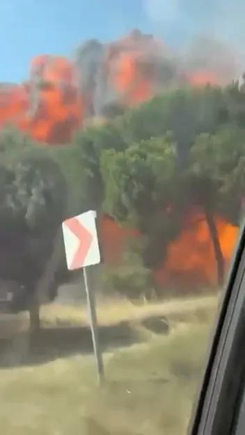 Yalova'da düşen F-16 savaş uçağının kaza anı görüntülendi