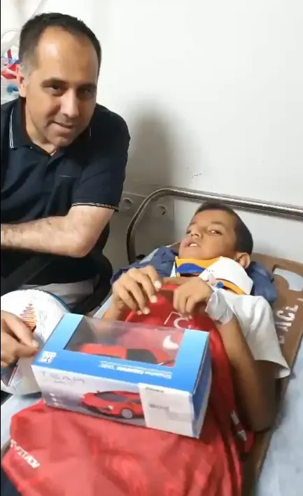 Mersin'de markette şiddet anları kameraya yansıdı